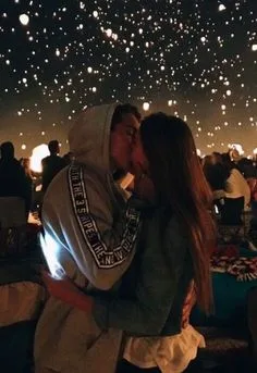 romantic couple pics at night