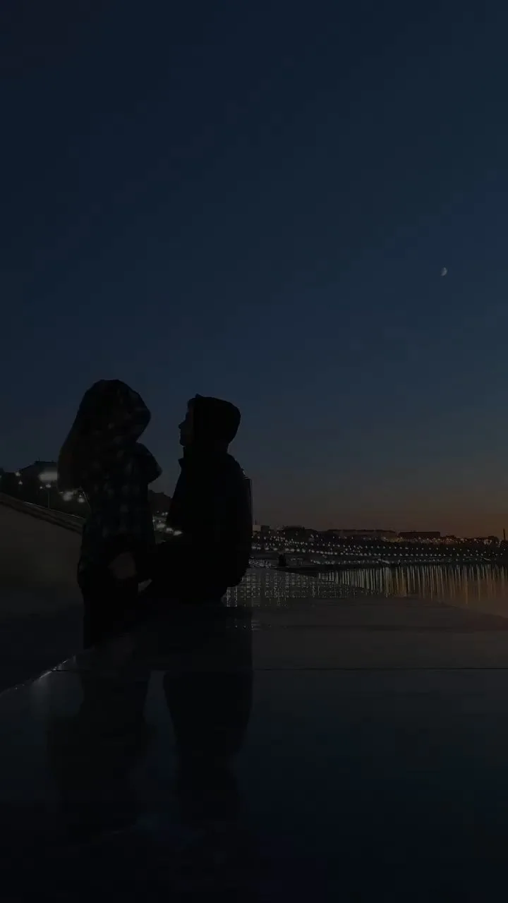 romantic couple pics at night