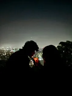 romantic couple pics at night