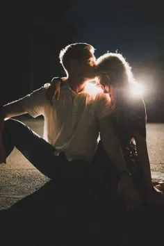 romantic couple pics at night