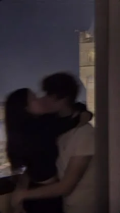 romantic couple pics at night