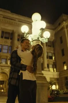 romantic couple pics at night