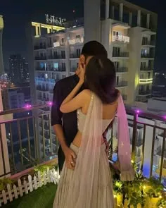 romantic couple pics at night