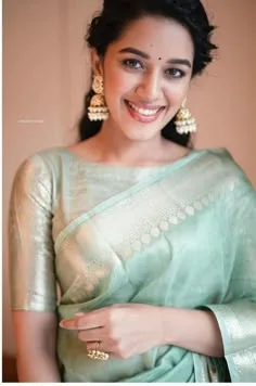 fancy latest blouse designs